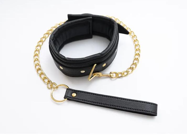 Fantasy Fetish - Collar con Correa de Lujo - Negro con Detalles Dorados